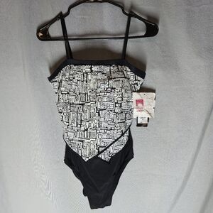 NWT It Figures Tummy Trimmer Swimsuit Size 10 Black And White